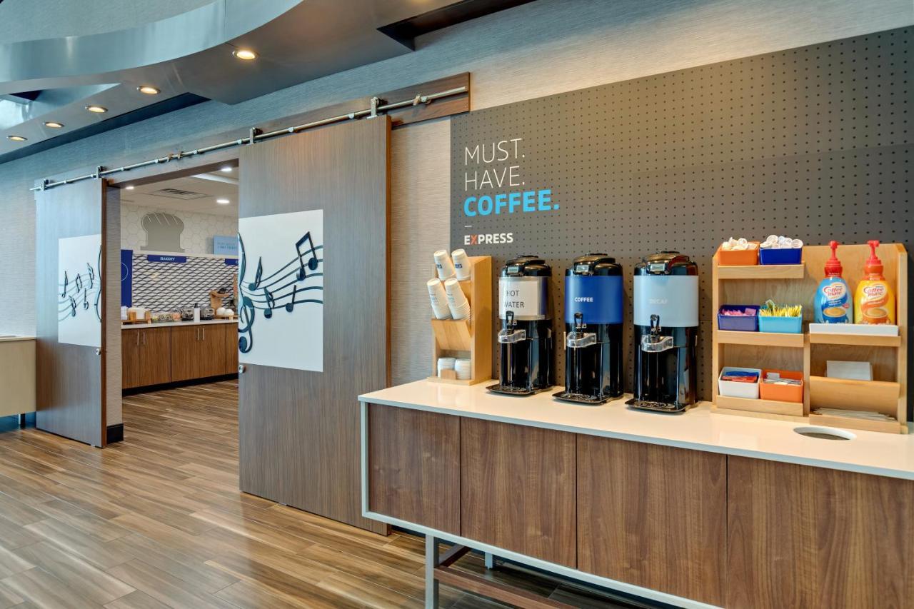 Holiday Inn Express Nashville-Opryland By Ihg Exterior foto